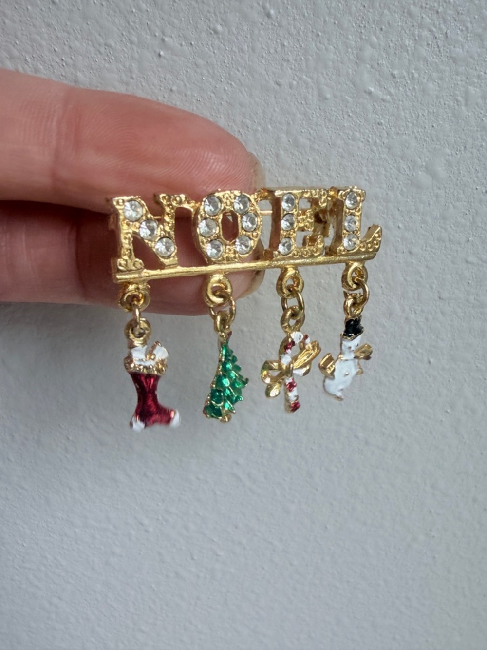 Vintage Christmas Holiday NOEL Brooch w/Enameled Charms Gold Tone, Rhinestones